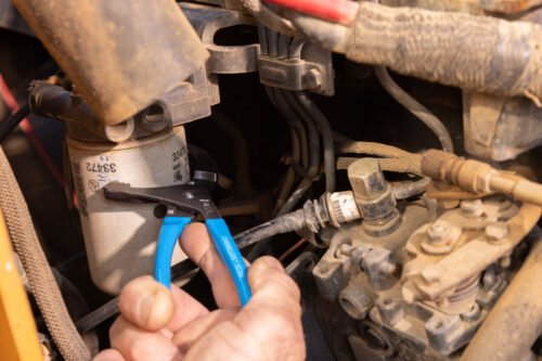 Channellock 9" Oil Filter/PVC Plier 209 — In Use View Channellock 9" Oil Filter/PVC Plier 209 — oil filter PVC pipe gripping